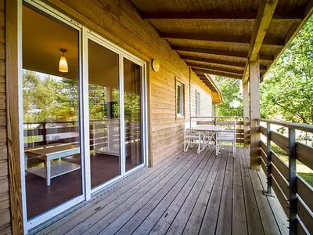 Parentis en Born 40160 Achat / Vente appartement 3 pièces t3 au dernier étage piscine
