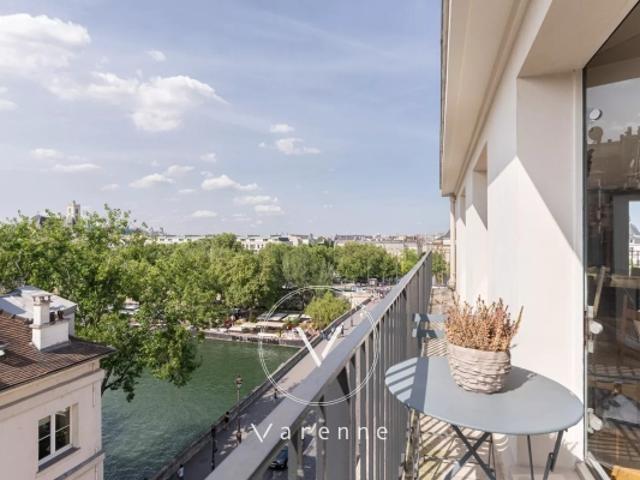 Paris 4e ILE SAINT LOUIS 3 pièces 95,13 m² 1 chambre Balcon filant Vues remarquables Vue Seine