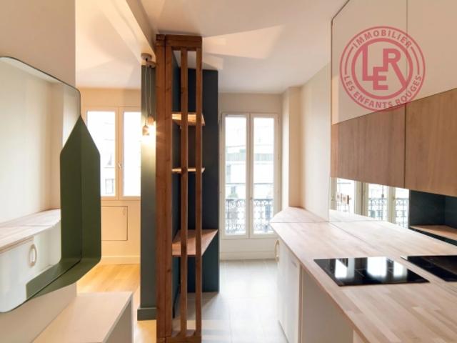 Paris 4ème Arsenal Studio Ascenseur
