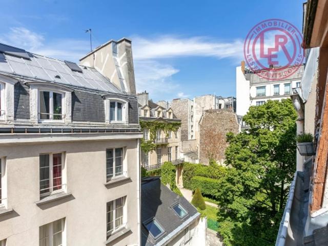 Paris 4ème Jean Beausire Duplex rénové en dernier étage