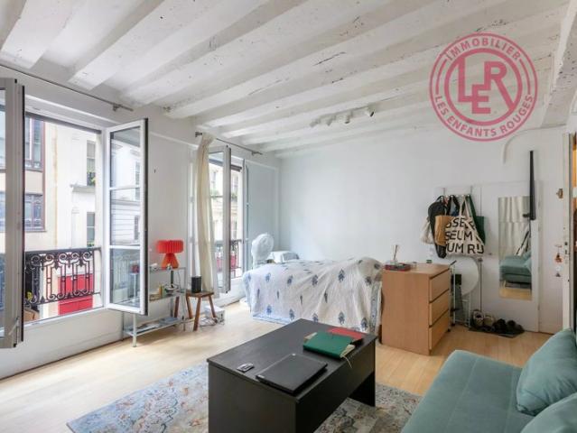 Paris 4ème Verrerie BHV Studio fonctionnel et rénové