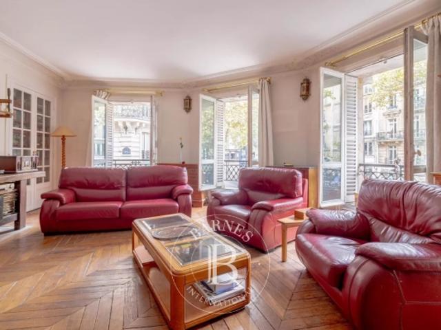 Paris 5 Appartement familial à rénover Sectorisation Henri IV 3 chambres possibilité 4