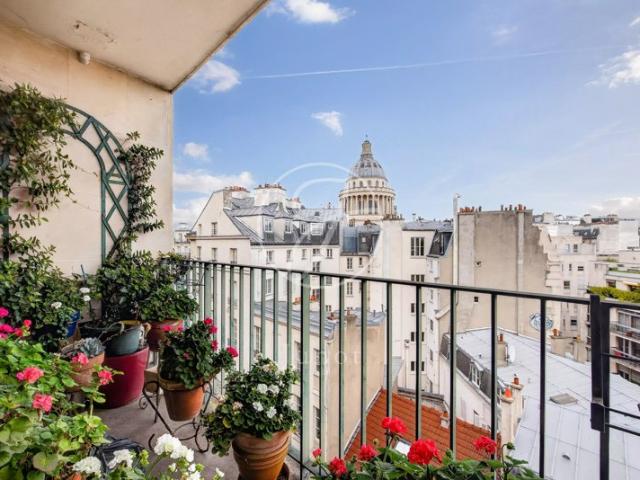 Paris 5e LHOMOND / ESTRAPADE Appartement à vendre 4 pièces 99m² Carrez 2 chambres