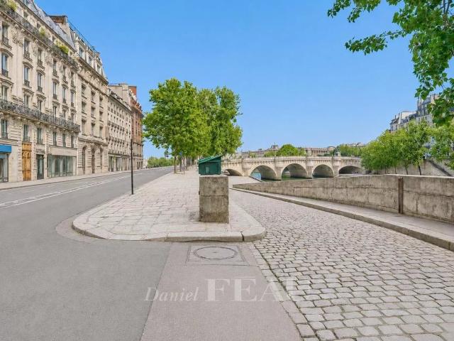 Paris 6 Quai des Grands Augustins Vue dégagée sur Seine 238m² Paris 6ème