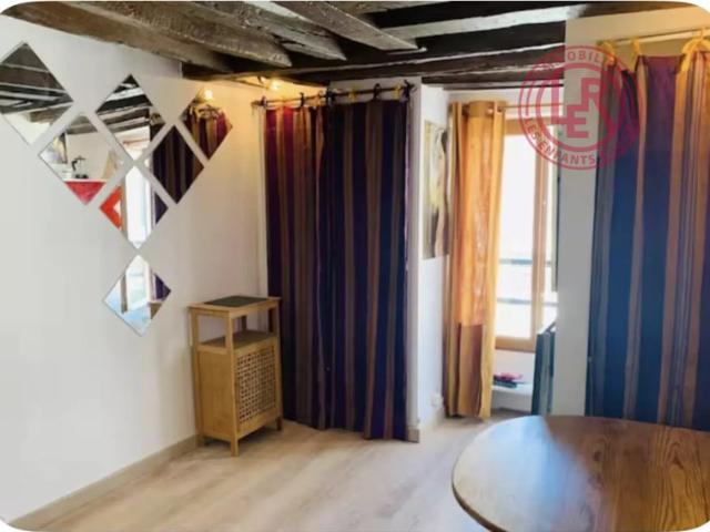 Paris 6ème L'Hirondelle Gît Le Coeur Studio 13,55m2
