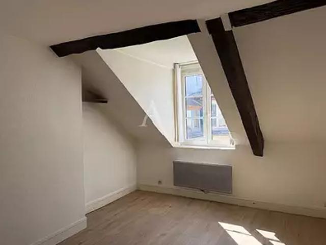 Paris 6ème 75006 Location appartement 1 pièce t1 au dernier étage