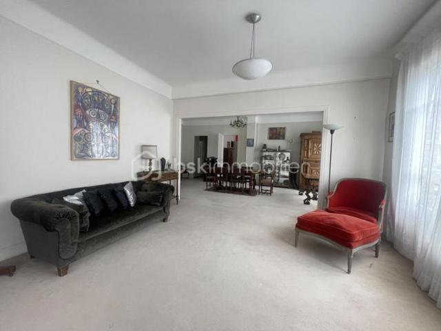PARIS 75009 Appartement 135 m² Mairie du 9 ème