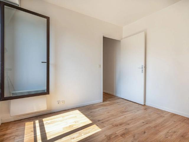 PARIS 75011 RUE SAINT MAUR