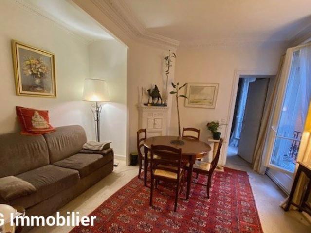 Paris 75015 METRO VAUGIRARD 3 P 58 m²