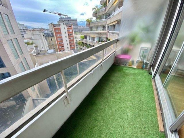 PARIS 75015 RESIDENCE SERVICES SENIORS STUDIO
