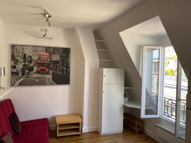 PARIS 75016 Appartement 17.43 m² 880€