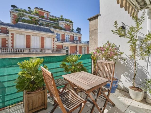 Paris 7 Appartement avec terrasse