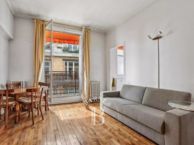 Paris 7 Exclusivité Varenne/Raspail Ascenseur Calme et lumineux