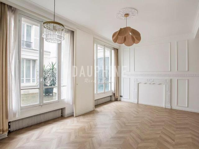 Paris 7 Saint Thomas D'aquin 55m² Paris 7ème