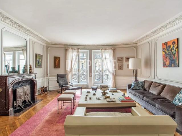 PARIS 7 VARENNE BELLECHASSE