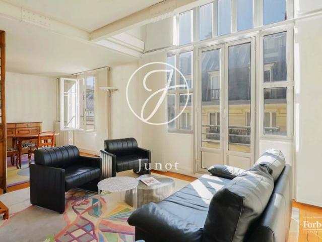 Paris 7e GROS CAILLOU / MONTTESSUY Duplex 3 pièces 65,05m² Carrez 1/2 chambres Balcon