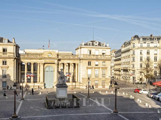 Paris 7e Place du Palais Bourbon idéal pied à terre 93m² Paris 7ème