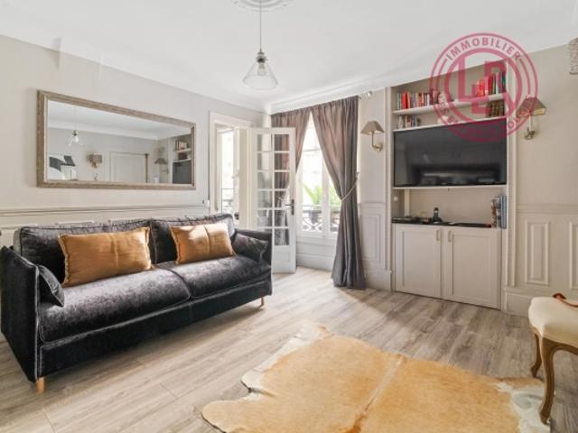 Paris 7e – Rue du Bac Studio au calme absolu