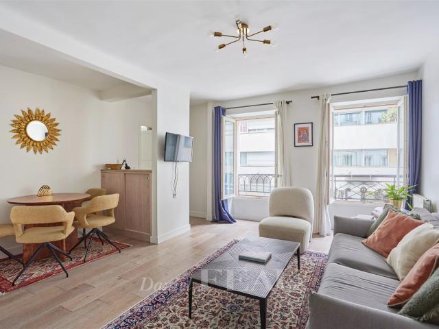 Paris 7e rue Saint Dominique 45m² Paris 7ème
