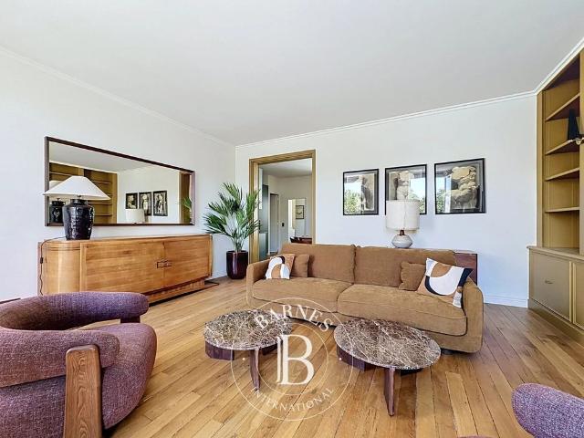 Paris 7ème, Appartement 2 Chambres 83 m² en location