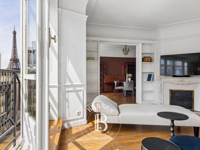 Paris 7ème, Appartement 3 Chambres 132 m² en location