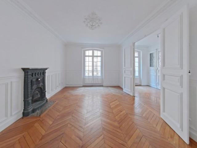 PARIS 7ème – T4 de 98,30 m² –Bosquet Saint Dominique