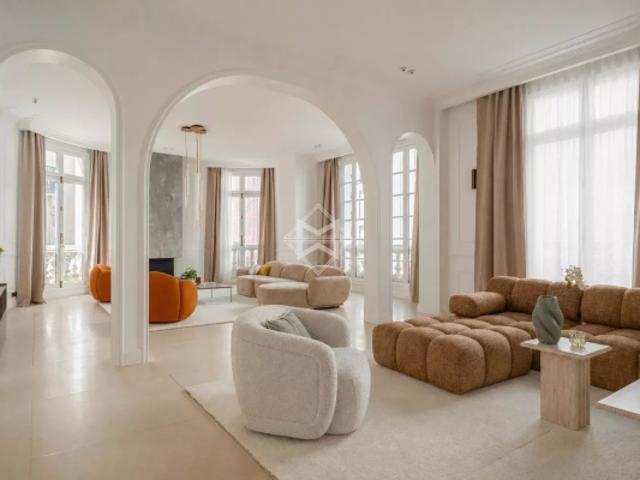 Paris 8 Champs Élysées — très bel appartement de réception