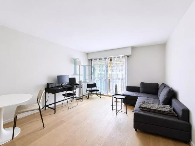 Paris 8 Location Appartement 75