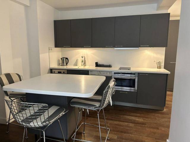 Paris 8 Location Appartement 75