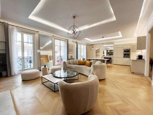 Paris 8e Rue Marbeuf