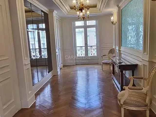 Paris 8ème 75008 Location appartement 10 pièces t10