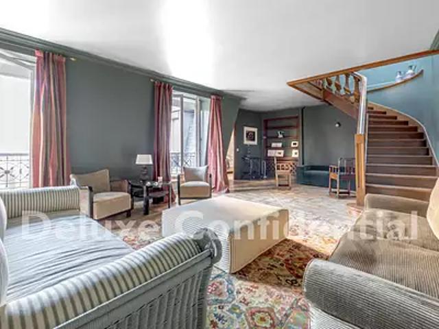 Paris 8ème 75008 Location appartement 6 pièces t6 au dernier étage