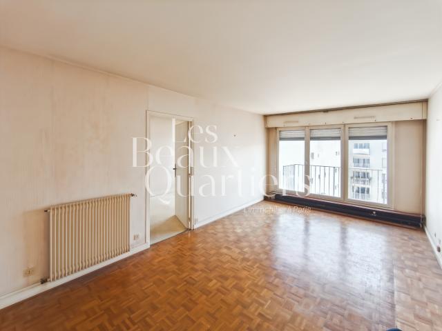 Paris 9ème rue de Rochechouart 2 pièces de 46 m2 avec balcon