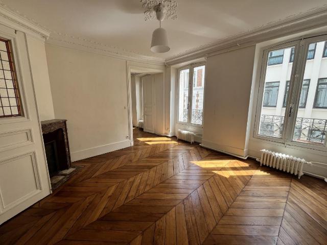 Paris 9ème, Trinité, 3 Pièces de 72,70 m²: PARIS 9ème 75009 72.70 m² | GTF Location