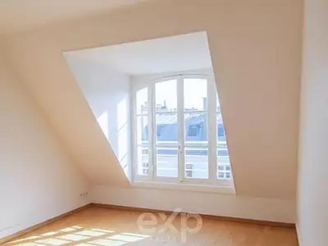 Paris 9ème 75009 Achat / Vente appartement 3 pièces t3 au dernier étage