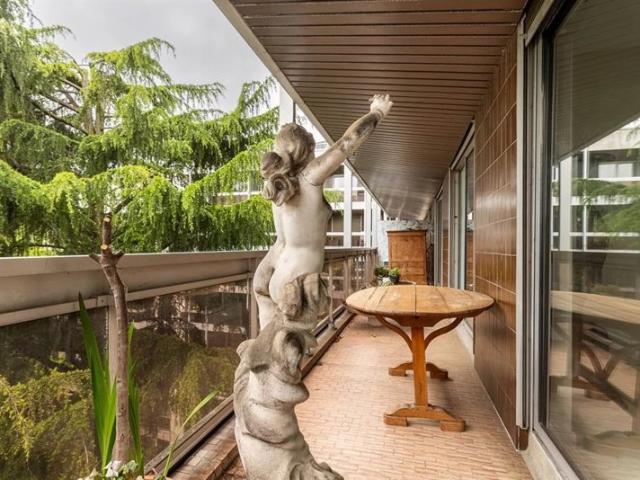 Paris 06 Raspail – Appartement 3p – Balcon Box