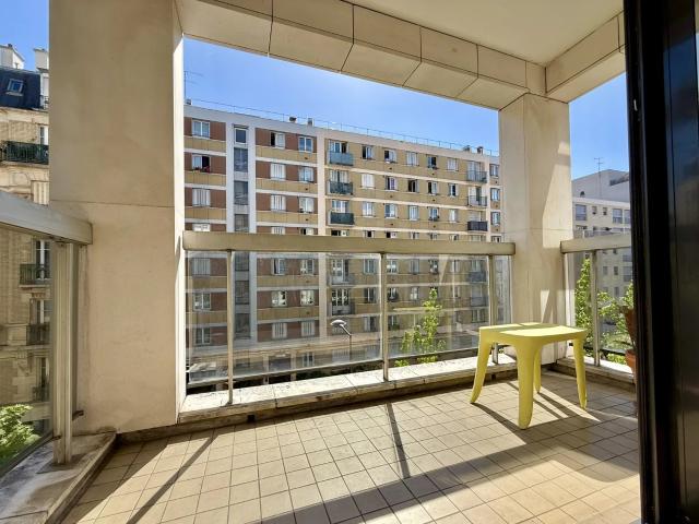 Paris 13e Studio avec grand balcon