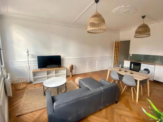 Paris 10 Location Appartement 75