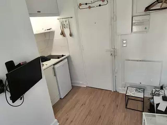Paris 10ème 75010 Achat / Vente appartement 1 pièce t1 au dernier étage