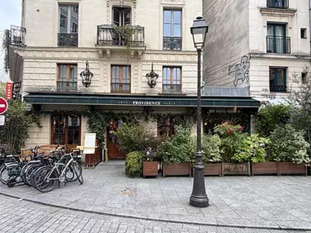 Paris 10ème 75010 Location parking au dernier étage