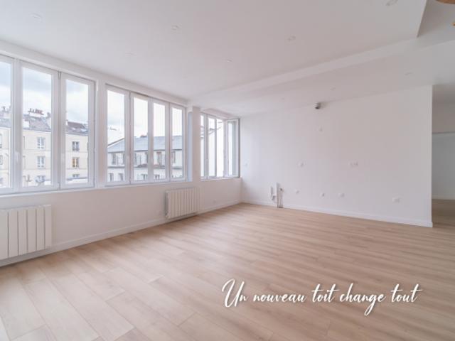 PARIS 11 Loft au dernière étage d'une cour rue du Fbg St A