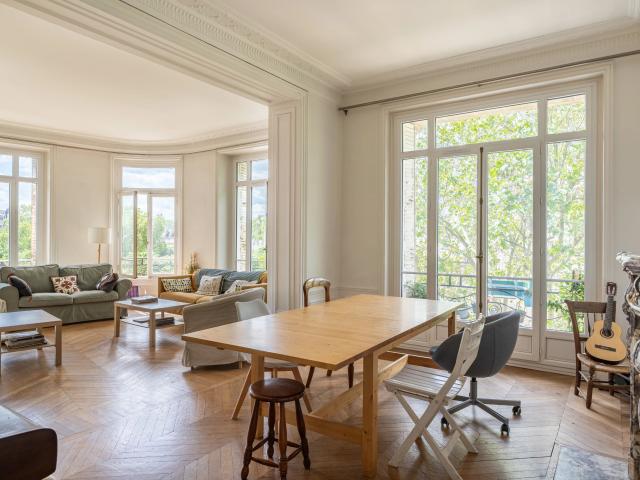 Paris 11e NATION Appartement à vendre 5 pièces 156.37m² Carrez 4 chambres