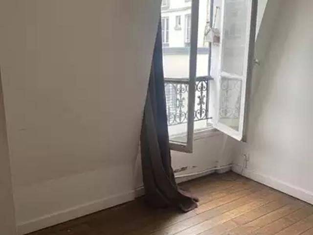 Paris 11ème 75011 Achat / Vente appartement 1 pièce t1 au dernier étage