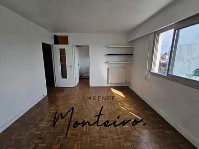 Paris 11ème 75011 Achat / Vente appartement 1 pièce t1 au dernier étage cave