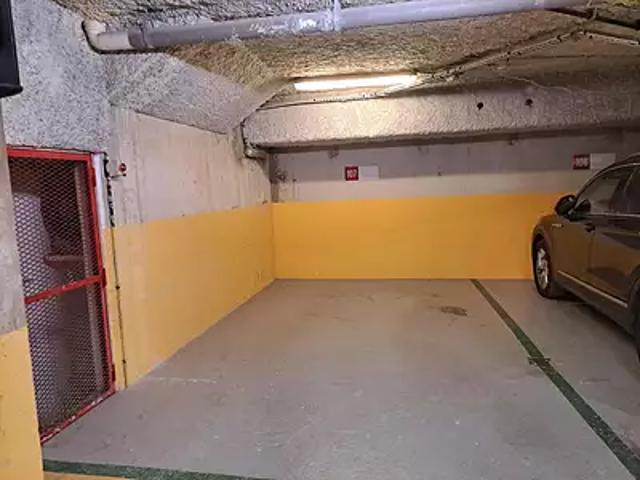 Paris 11ème 75011 Achat / Vente parking au dernier étage