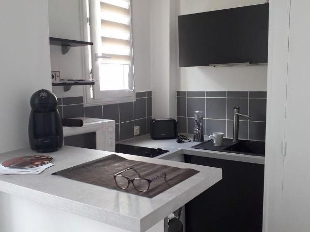 Paris 11ème beau studio rénové 18m²