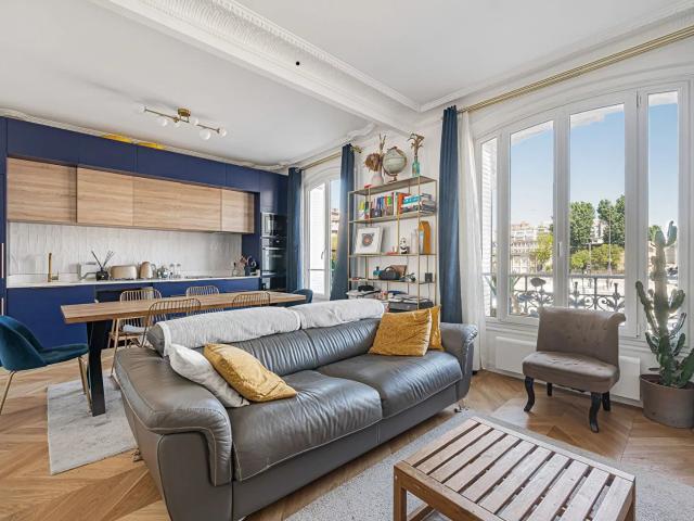 Paris 12 4P refait à neuf 54.81 m2 au sol 2 chambres 1er ét