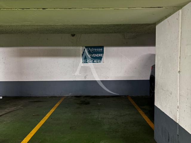 Paris 12 Vente Parking / Garage 75
