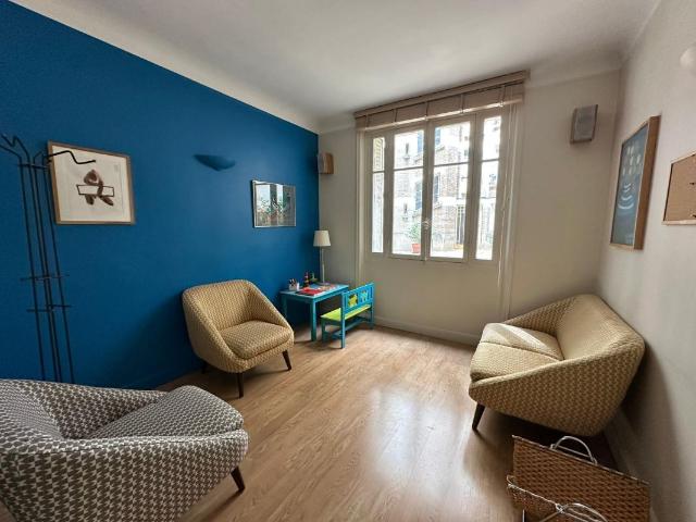 PARIS 17 – RUE LÉON COGNIET – CAB MÉDICAL 3 SALLES DE CONSULT