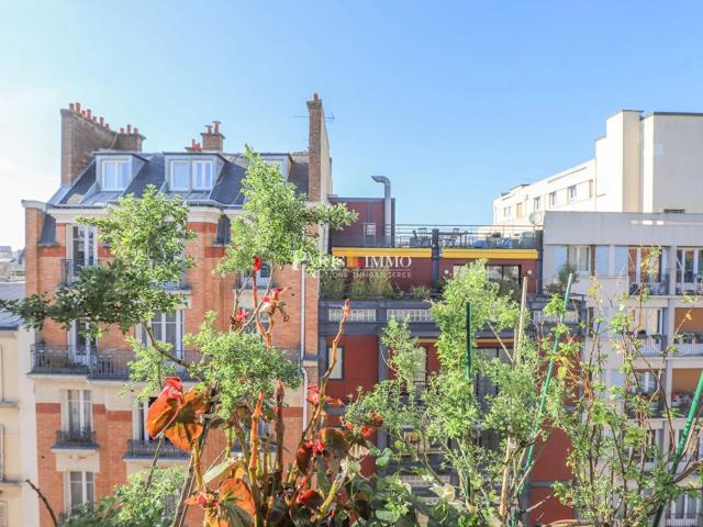 Paris 17e dernier étage Vue dégagée